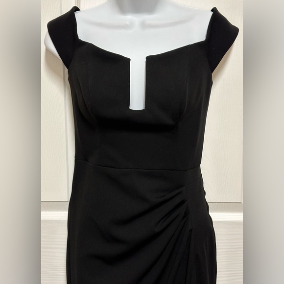 Xscape Long Off-The-Shoulder Scuba Black Crepe U-Front NWT - Picture 3 of 9